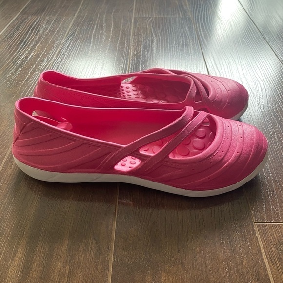 Avon Lightweight Girly Flat Shoes Pink size 8 NWOT - Picture 3 of 11